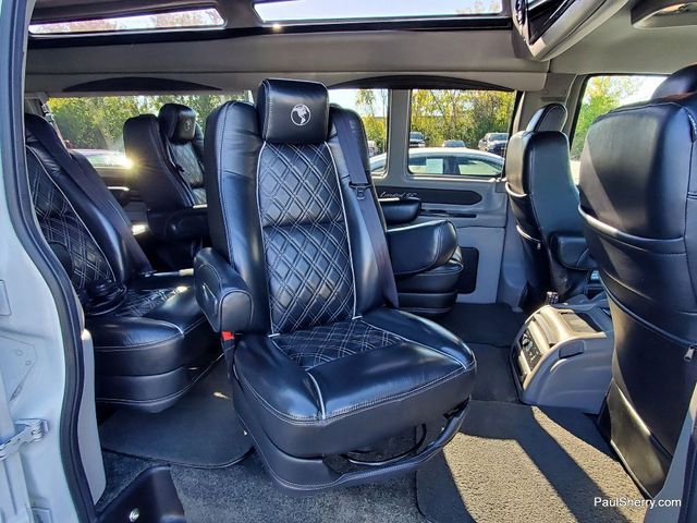 2019 GMC Savana Base