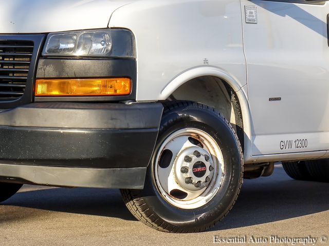 2019 GMC Savana Base