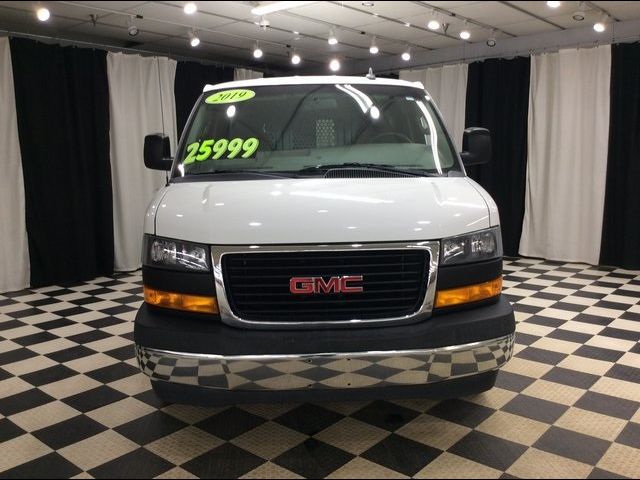 2019 GMC Savana Base