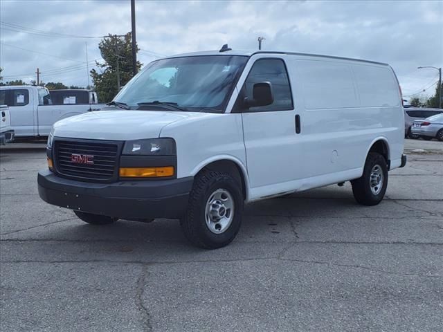 2019 GMC Savana Base