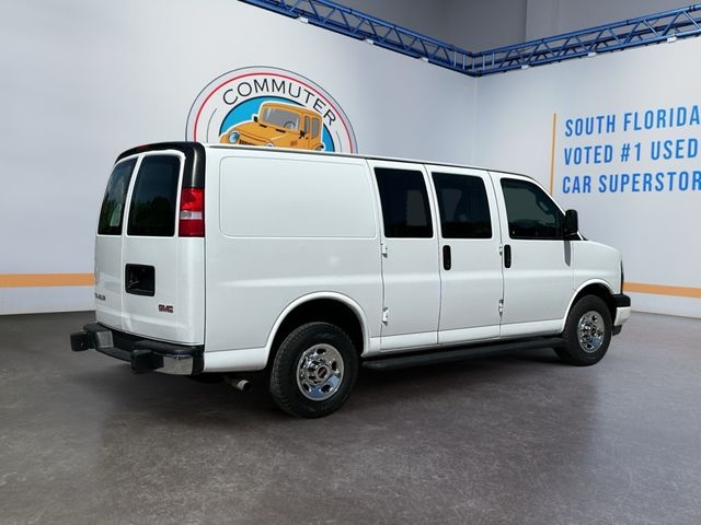 2019 GMC Savana Base