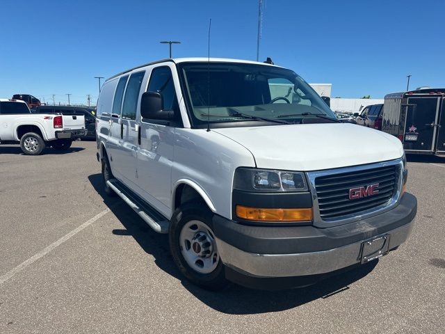 2019 GMC Savana Base