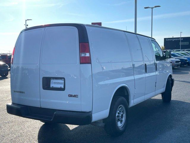 2019 GMC Savana Base