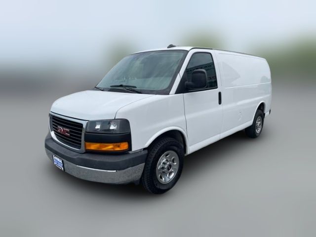 2019 GMC Savana Base