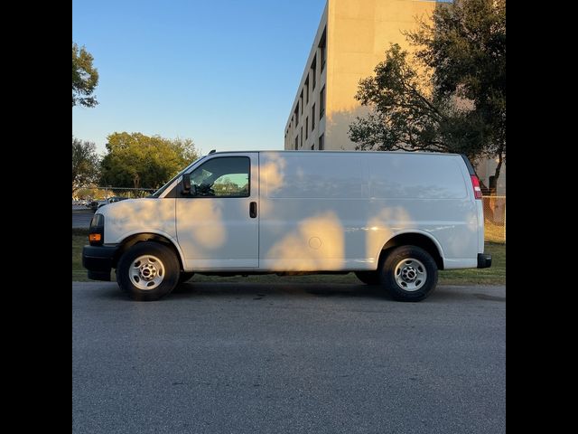 2019 GMC Savana Base