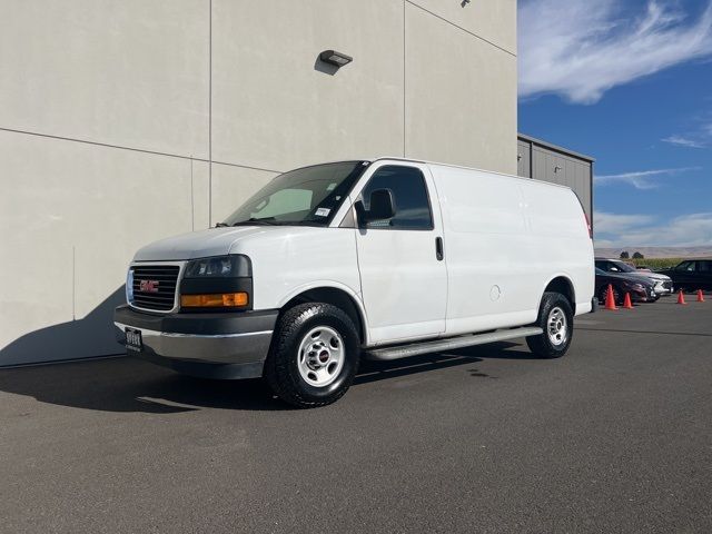 2019 GMC Savana Base