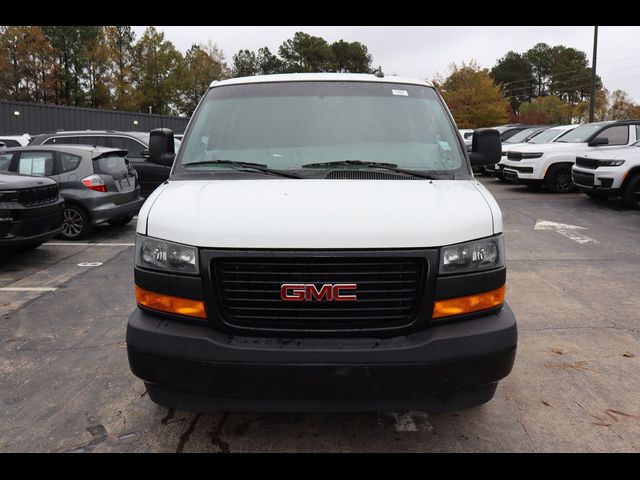 2019 GMC Savana Base