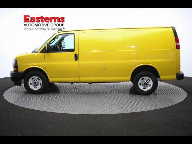 2019 GMC Savana Base