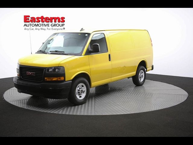 2019 GMC Savana Base