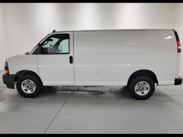 2019 GMC Savana Base