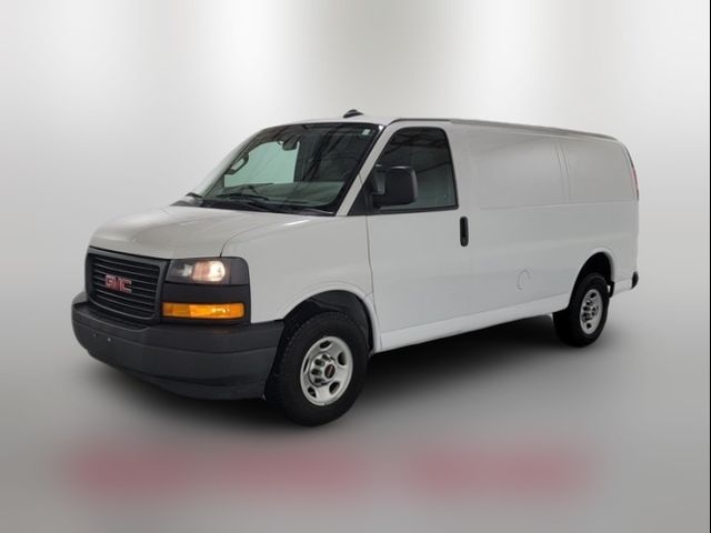 2019 GMC Savana Base