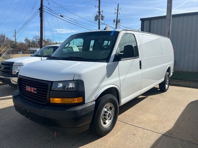 2019 GMC Savana Base