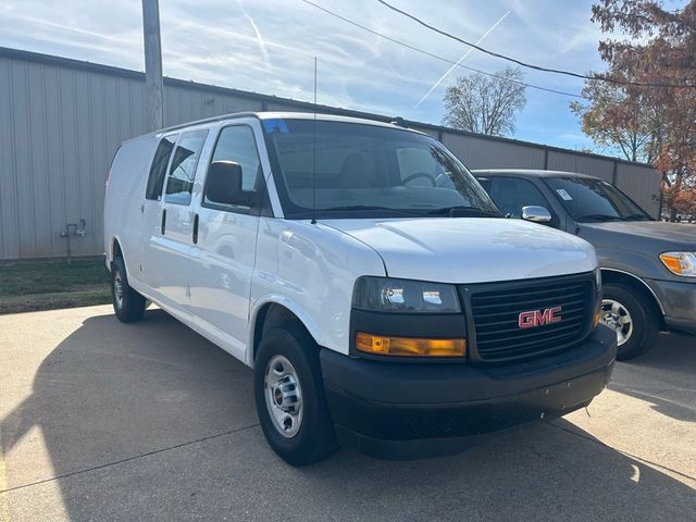 2019 GMC Savana Base