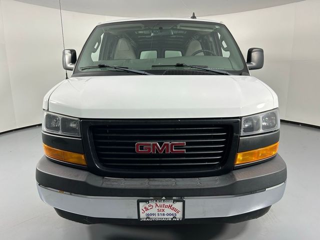 2019 GMC Savana Base