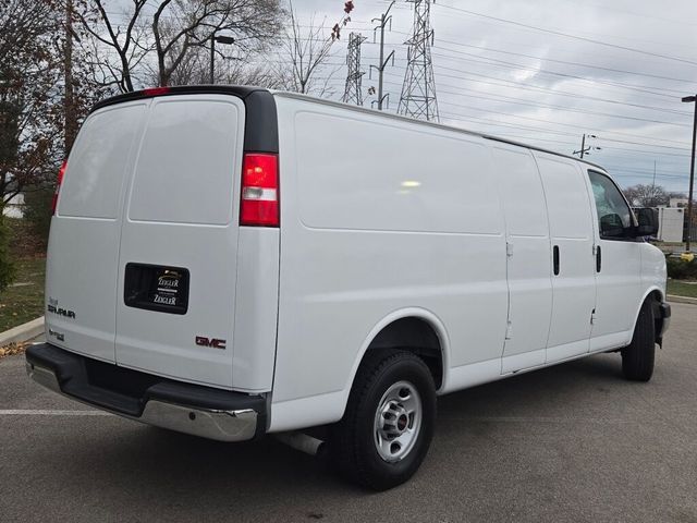 2019 GMC Savana Base