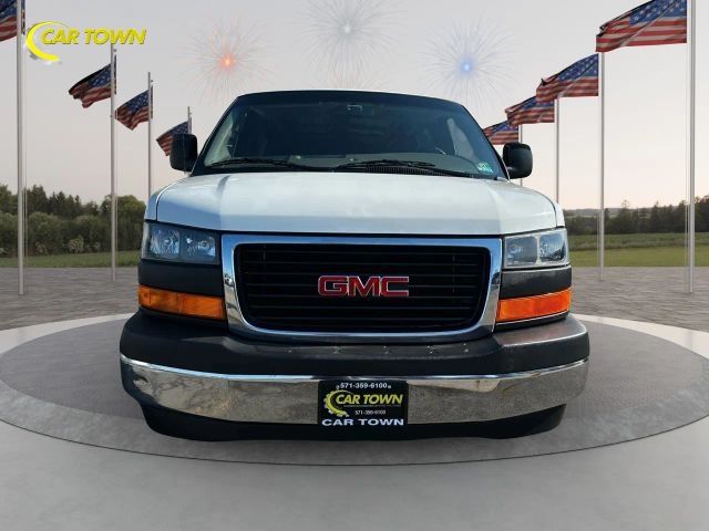 2019 GMC Savana Base