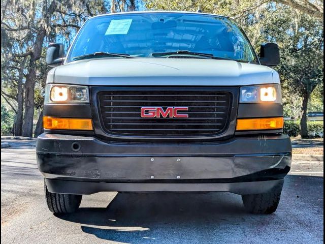 2019 GMC Savana Base