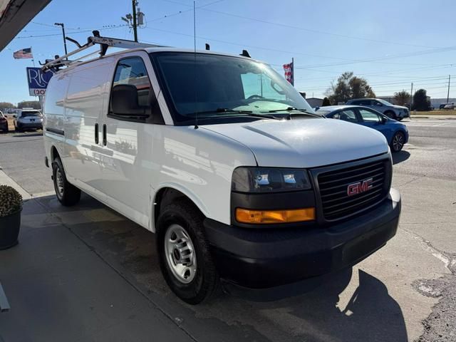 2019 GMC Savana Base