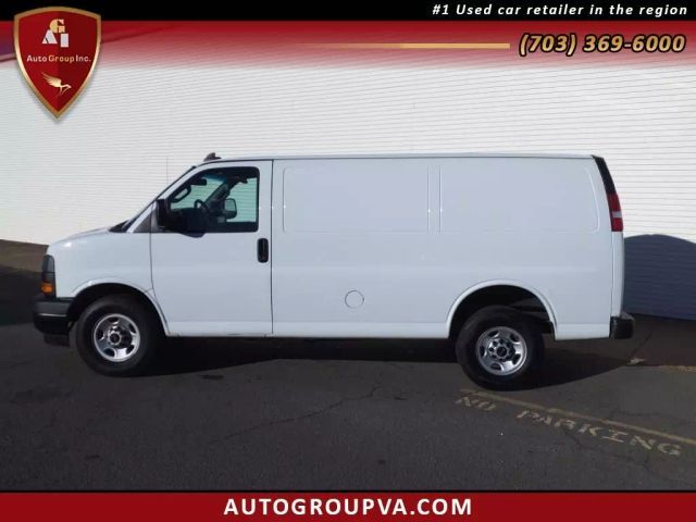 2019 GMC Savana Base