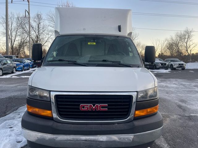 2019 GMC Savana Base