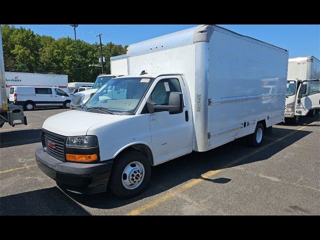 2019 GMC Savana Base