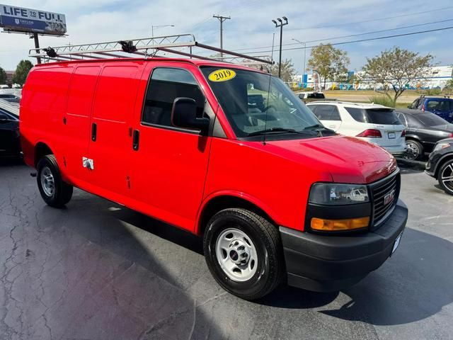 2019 GMC Savana Base