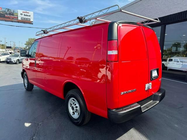 2019 GMC Savana Base