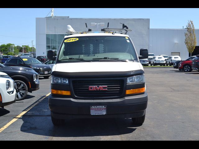 2019 GMC Savana Base