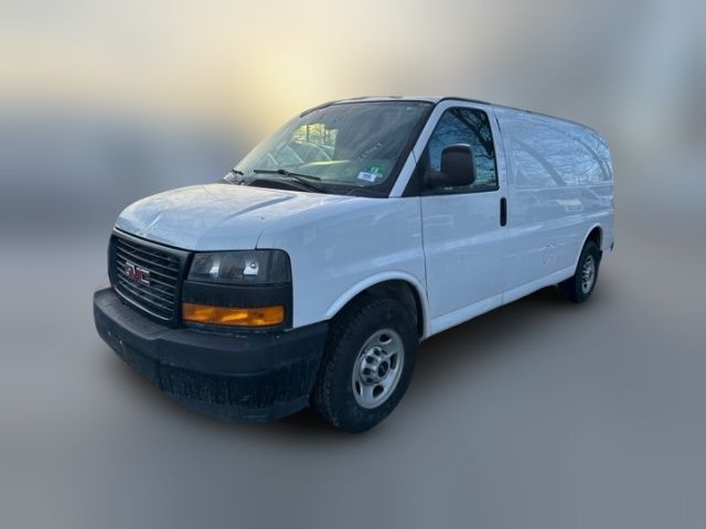 2019 GMC Savana Base