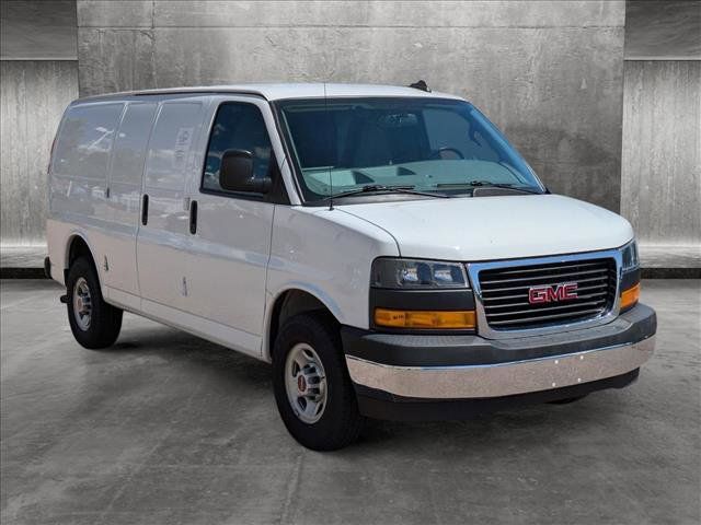 2019 GMC Savana Base