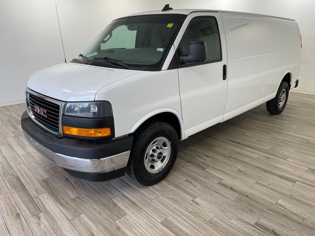 2019 GMC Savana Base