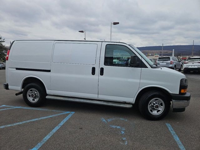2019 GMC Savana Base