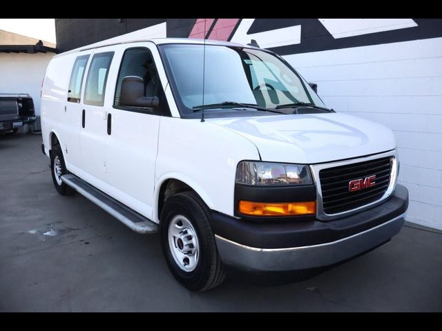 2019 GMC Savana Base