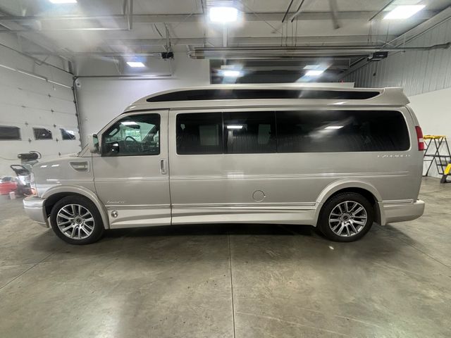 2019 GMC Savana Base