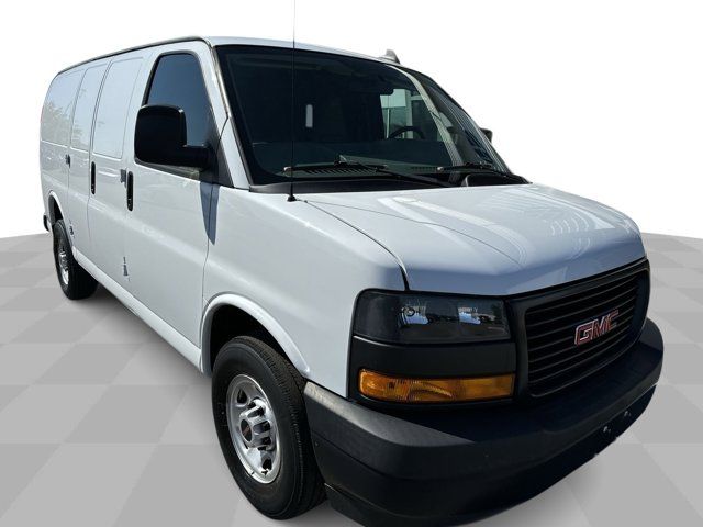 2019 GMC Savana Base