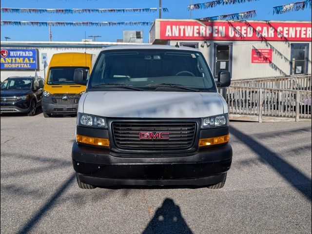 2019 GMC Savana Base