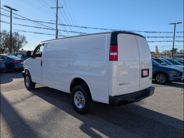 2019 GMC Savana Base