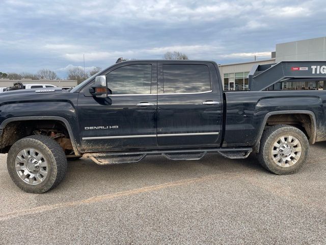 2019 GMC Sierra 2500HD Denali