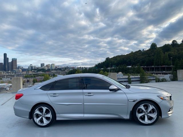 2019 Honda Accord Touring 2.0T