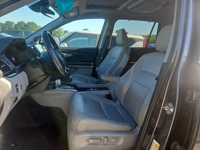 2019 Honda Pilot Touring 8-Passenger