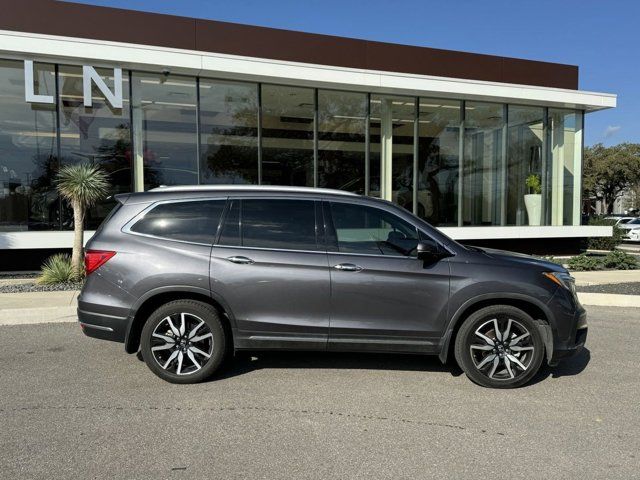 2019 Honda Pilot Touring 8-Passenger