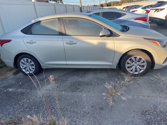 2019 Hyundai Accent SE