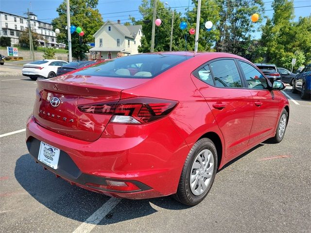 2019 Hyundai Elantra SE