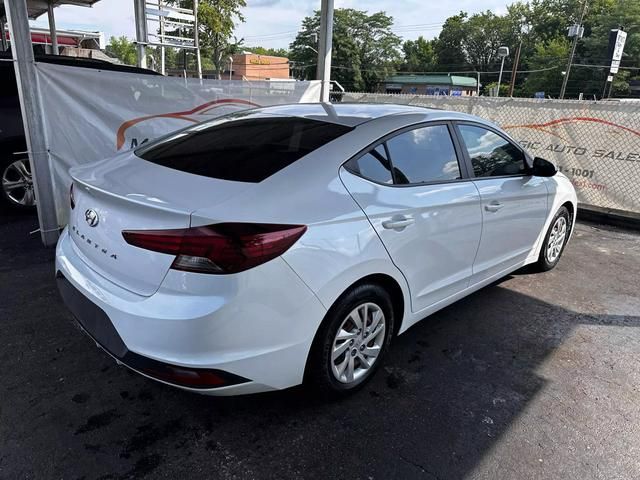 2019 Hyundai Elantra SE