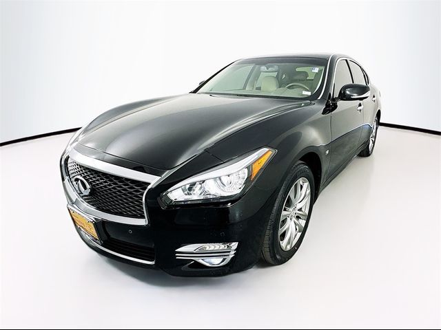 2019 INFINITI Q70 3.7 Luxe