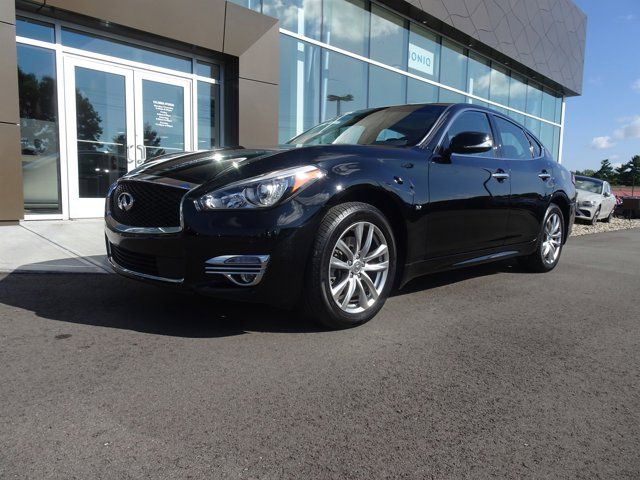 2019 INFINITI Q70 3.7 Luxe