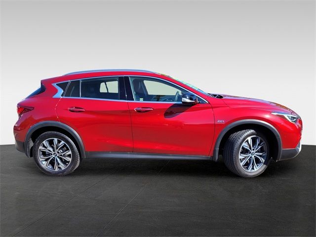 2019 INFINITI QX30 Essential