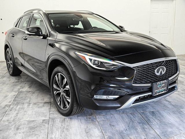 2019 INFINITI QX30 Essential