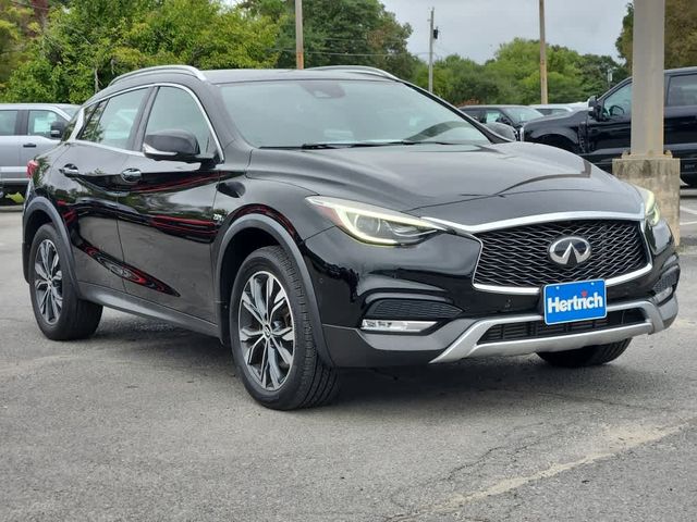 2019 INFINITI QX30 Essential