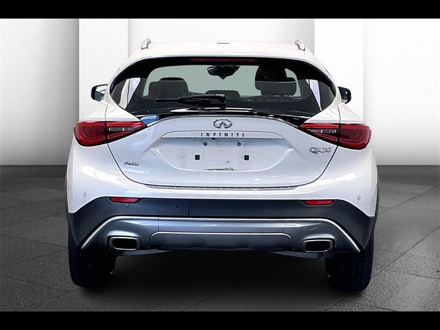 2019 INFINITI QX30 Essential